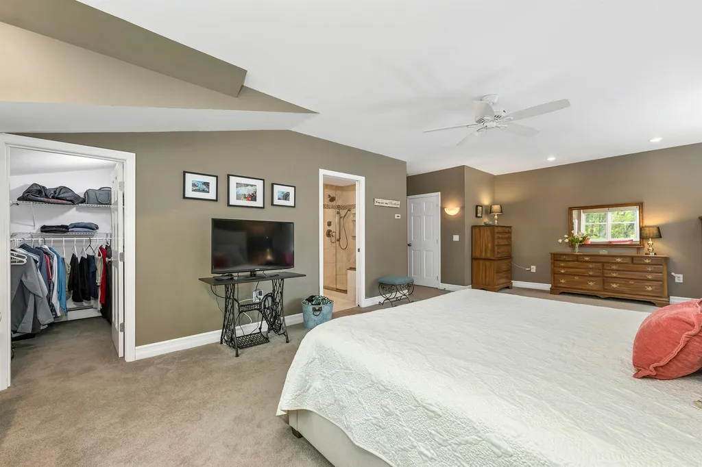 30 Blossom Road Windham NH 03087