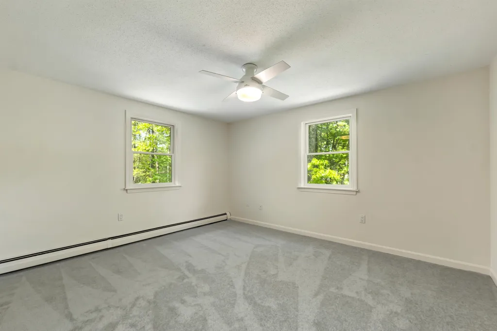 30 Blossom Road Windham NH 03087
