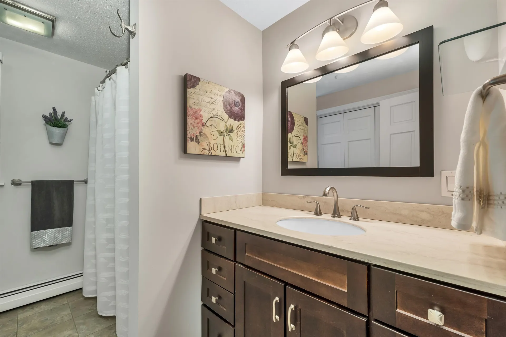 30 Blossom Road Windham NH 03087