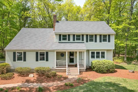 30 Blossom Road Windham NH 03087