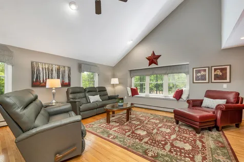 30 Blossom Road Windham NH 03087