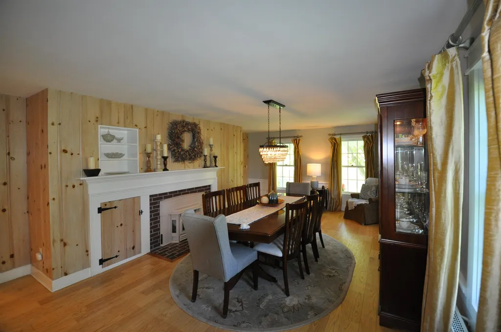 14 Powers Road Hollis NH 03049