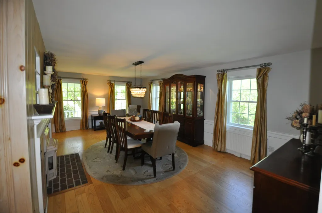 14 Powers Road Hollis NH 03049