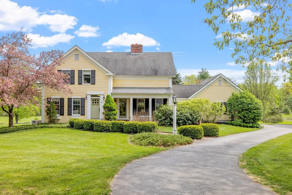 44 North Shore Road Derry NH 03038