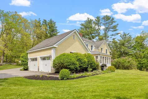 44 North Shore Road Derry NH 03038