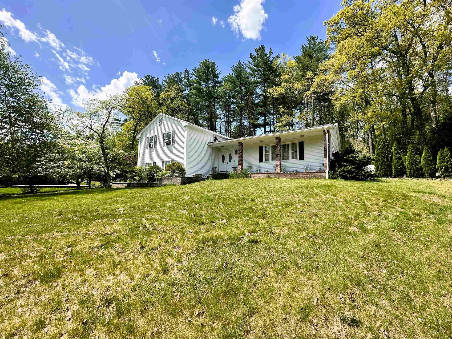 33 Sharon Road Windham NH 03087