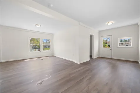 3 Margaret Avenue Raymond NH 03077