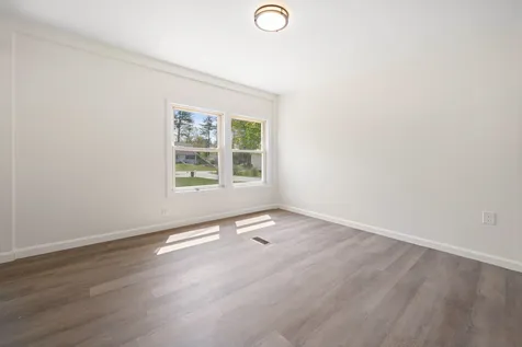3 Margaret Avenue Raymond NH 03077