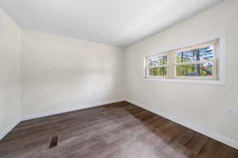 3 Margaret Avenue Raymond NH 03077