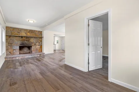3 Margaret Avenue Raymond NH 03077