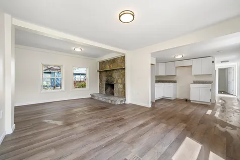 3 Margaret Avenue Raymond NH 03077