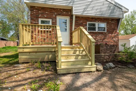 3 Margaret Avenue Raymond NH 03077