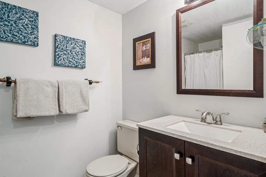 14 Madison Drive Woodstock NH 03262