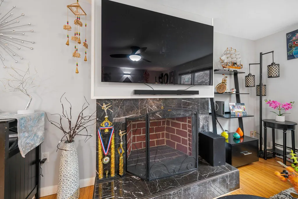 14 Shawnee Drive Nashua NH 03062