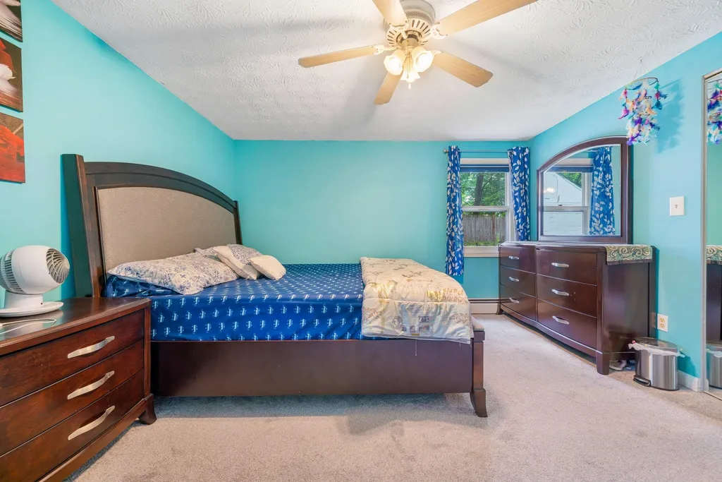 14 Shawnee Drive Nashua NH 03062
