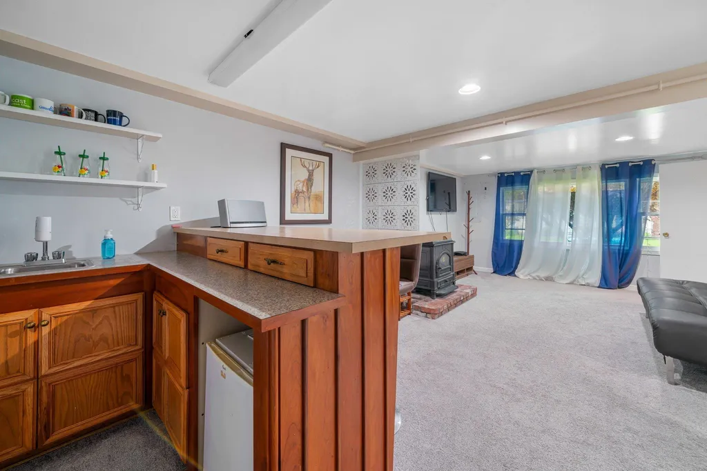 14 Shawnee Drive Nashua NH 03062