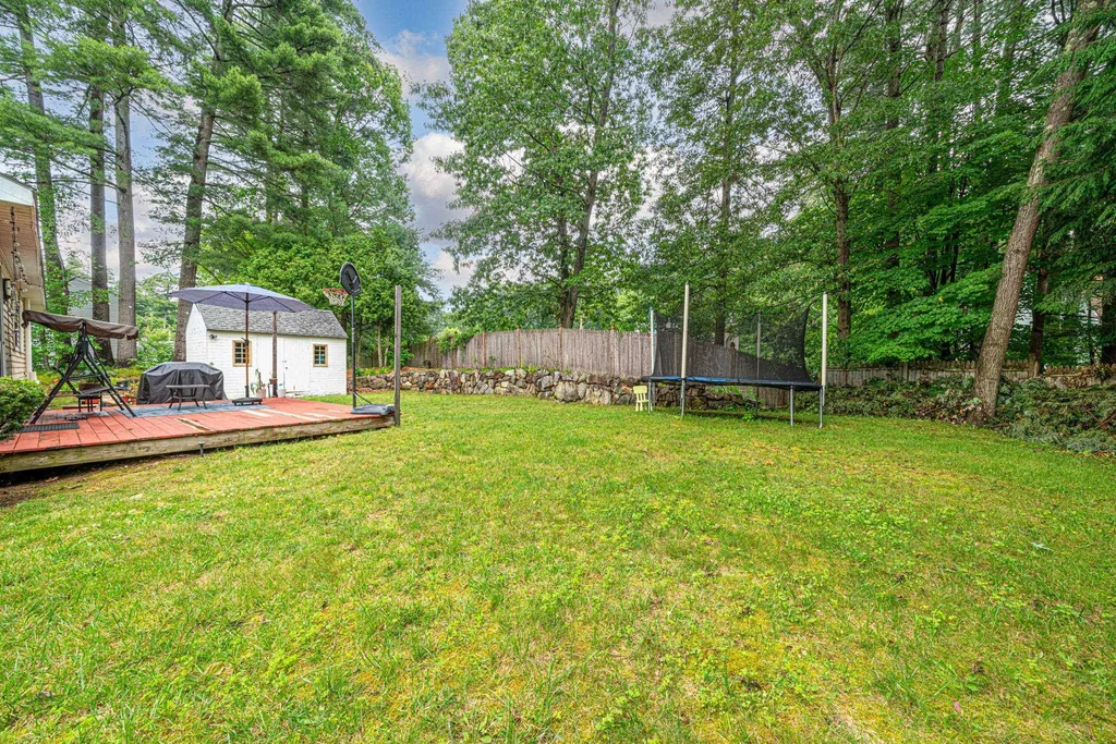 14 Shawnee Drive Nashua NH 03062
