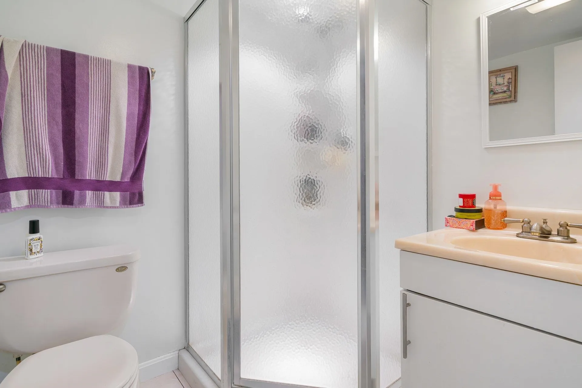 14 Shawnee Drive Nashua NH 03062