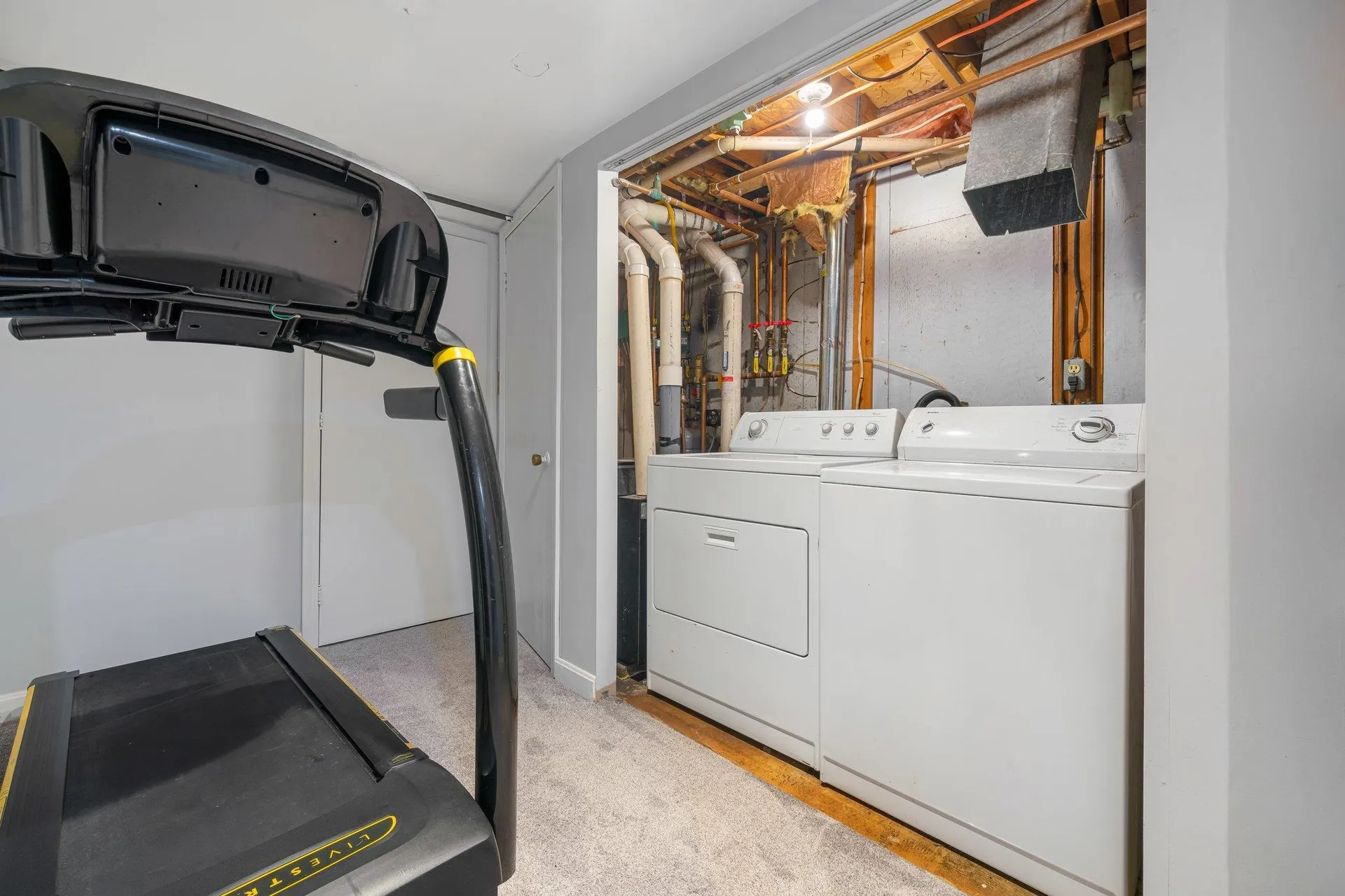 14 Shawnee Drive Nashua NH 03062