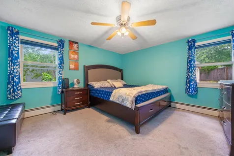 14 Shawnee Drive Nashua NH 03062