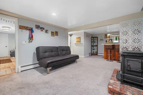 14 Shawnee Drive Nashua NH 03062
