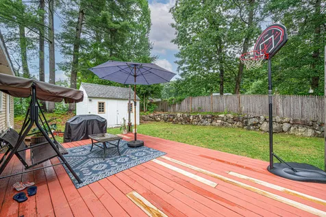 14 Shawnee Drive Nashua NH 03062