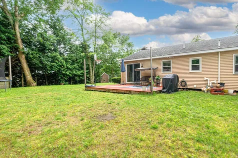 14 Shawnee Drive Nashua NH 03062