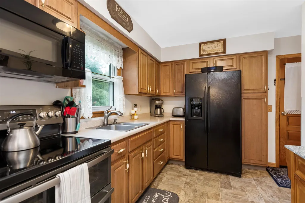 2 Colbert Street Essex VT 05452