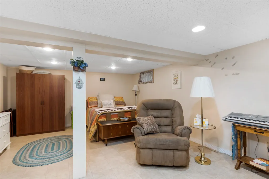 2 Colbert Street Essex VT 05452