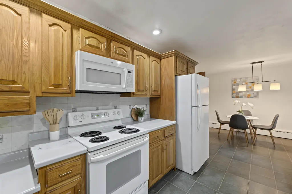 4 Hoitt Drive Durham NH 03824