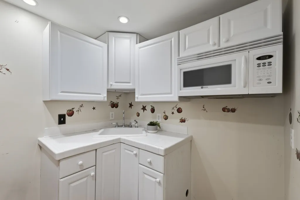 4 Hoitt Drive Durham NH 03824
