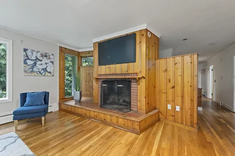 4 Hoitt Drive Durham NH 03824
