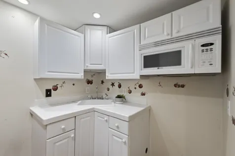 4 Hoitt Drive Durham NH 03824