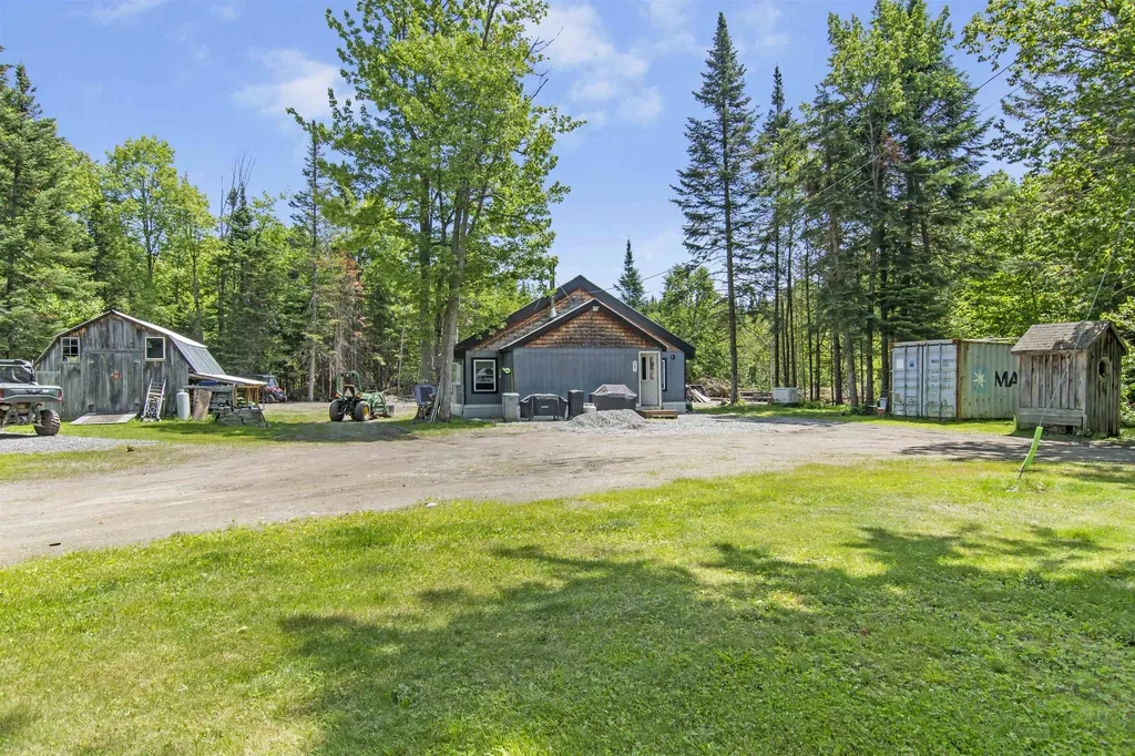 21 Stevens Road, Pittsburg NH Real Estate Listing MLS 4959359 Teamner