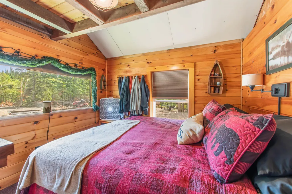 21 Stevens Road Pittsburg NH 03592