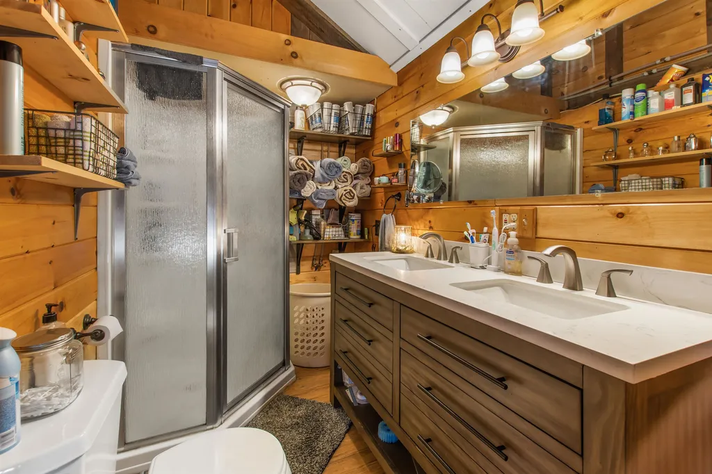 21 Stevens Road Pittsburg NH 03592