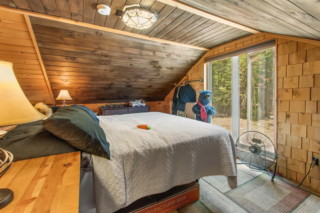 21 Stevens Road Pittsburg NH 03592