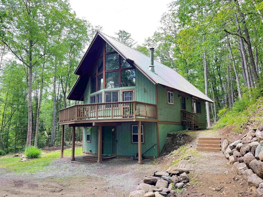 28 Green Circle Haverhill NH 03785