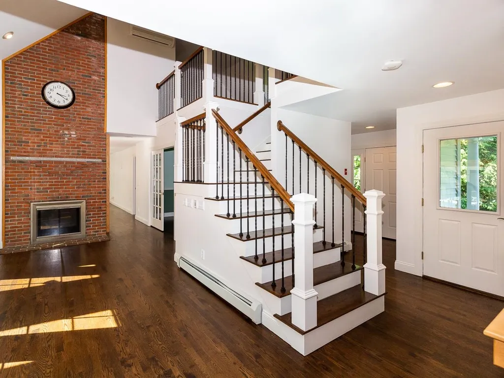 77 Mohawk Lane Brentwood NH 03833
