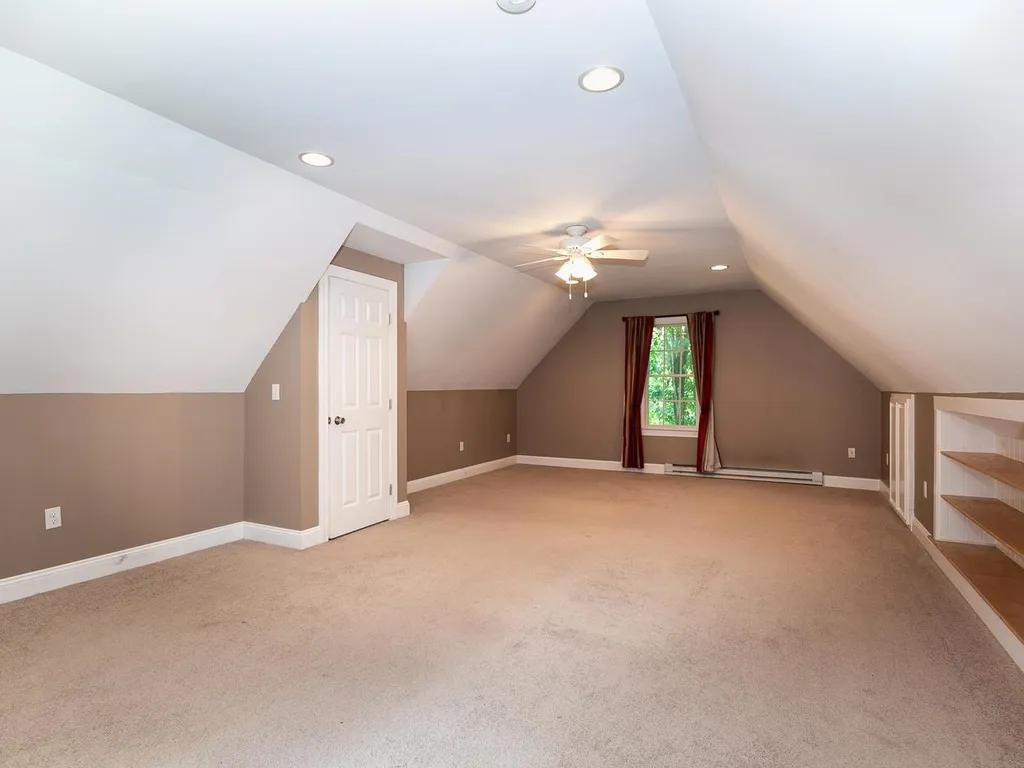 77 Mohawk Lane Brentwood NH 03833