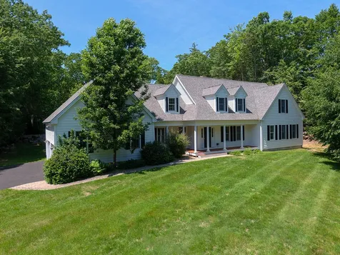 77 Mohawk Lane Brentwood NH 03833