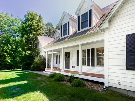 77 Mohawk Lane Brentwood NH 03833