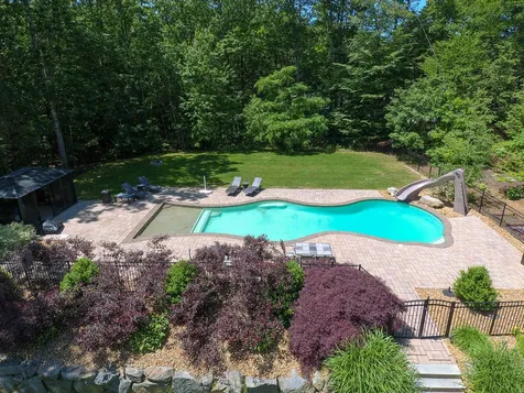 77 Mohawk Lane Brentwood NH 03833