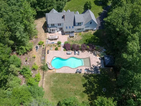 77 Mohawk Lane Brentwood NH 03833
