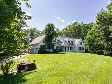 77 Mohawk Lane Brentwood NH 03833