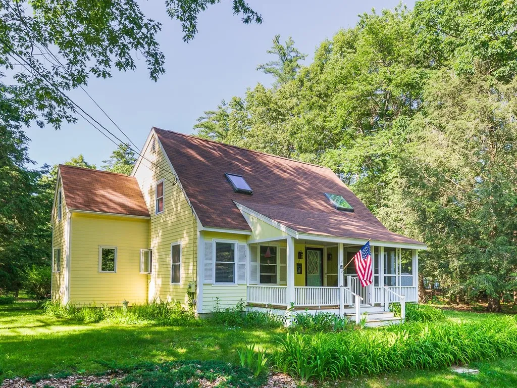 35 Old Gordon Road Brentwood NH 03833
