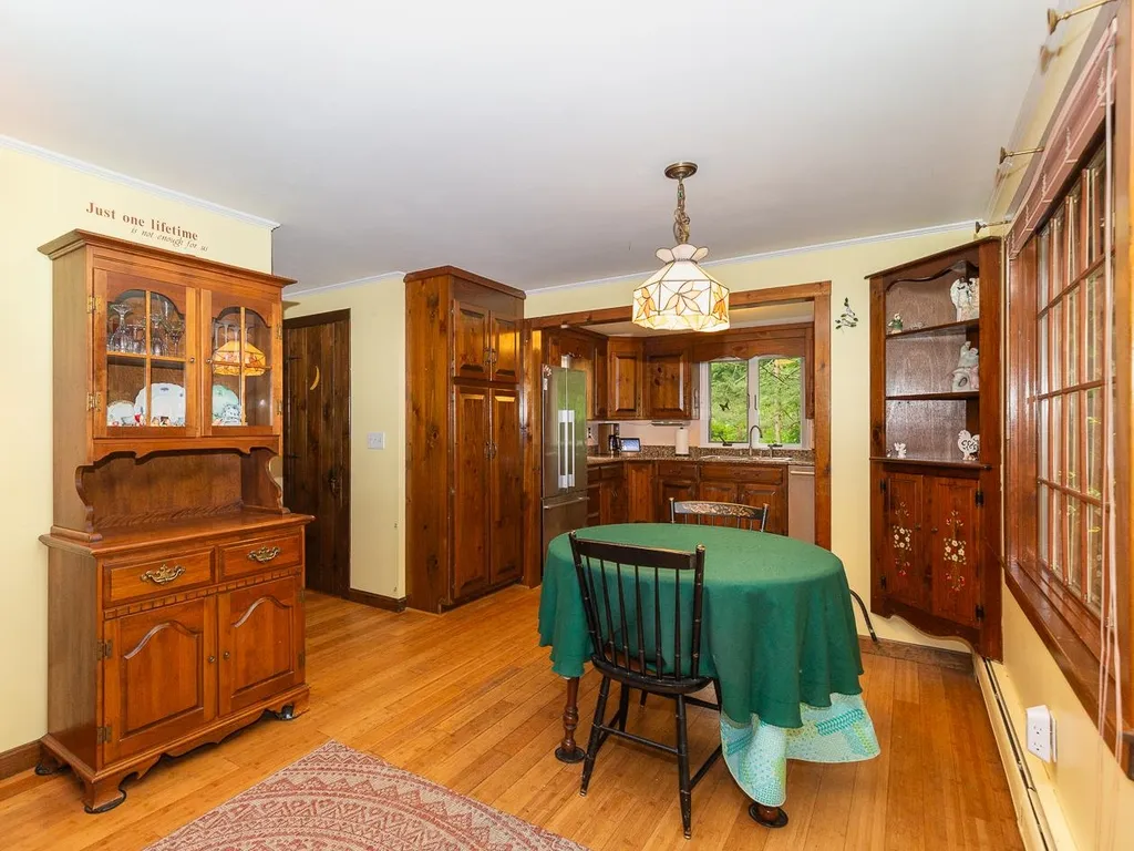 35 Old Gordon Road Brentwood NH 03833