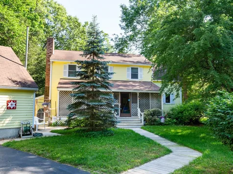 35 Old Gordon Road Brentwood NH 03833