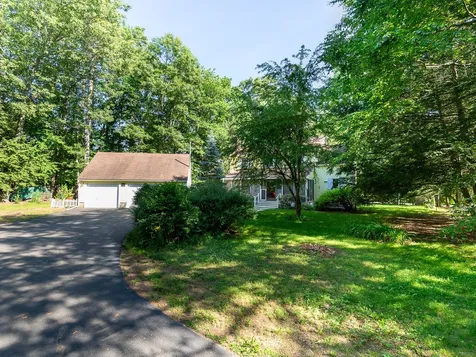 35 Old Gordon Road Brentwood NH 03833