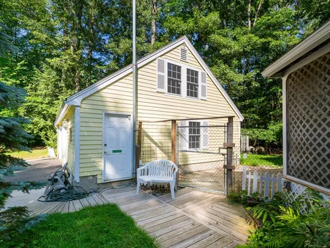 35 Old Gordon Road Brentwood NH 03833